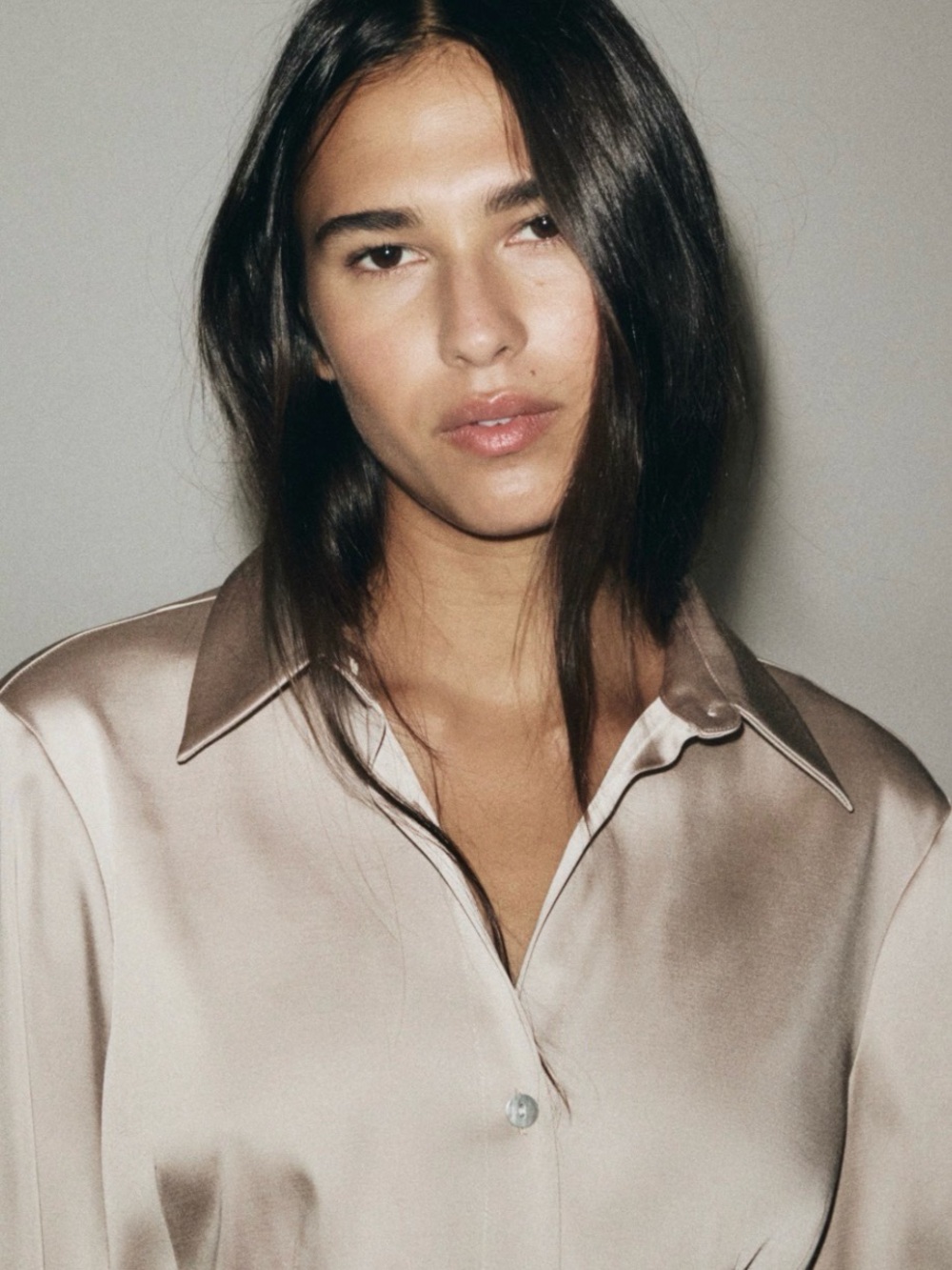 H&M Satin Button-Down Shirt in Satin Beige Size s